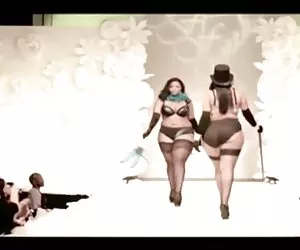  espesor de las piernas y el culo en ropa interior