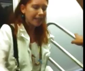 Error de flash - mujer pelirroja se pone muy loco en el tren videos xxx calientes