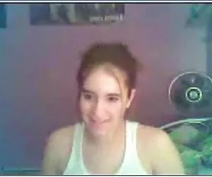 Adolescente de pollo muestra sus tetas pequeñas videos porno xxx gratis