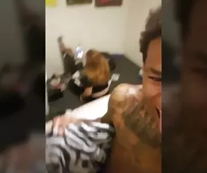Interracial  dogging, mientras que su amigo relojes