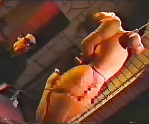  chica japonesa es brutalmente torturado y suspendido por sus pechos