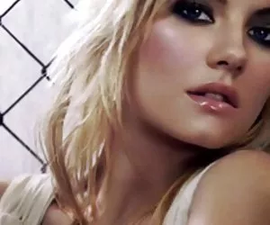  elisha cuthbert tirón reto