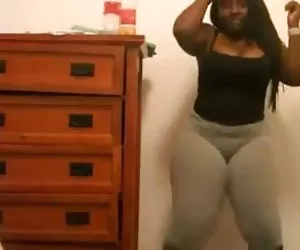 Ébano Bbw cotoure pasteles en gris, polainas las mas putas videos