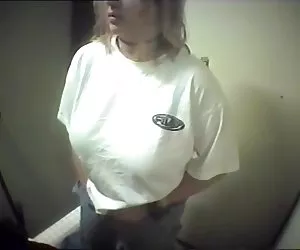Enormes tetas a cambio de traje de baño videos pornograficos bien calientes