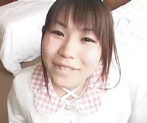 Asiático muñeca recibe facial ver videos d putas