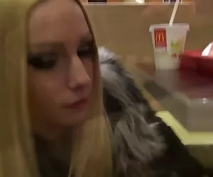 En  el burger andan de capa caida