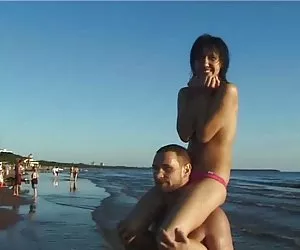  franco nudista adolescente culo en la playa pública