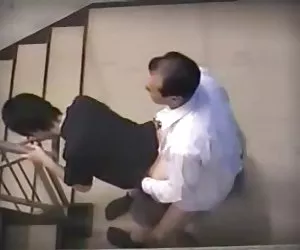 El  hueco de la escalera a la mierda (japón)
