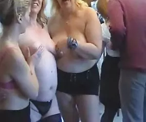 Ruso  tetas.