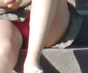 Upskirt  adolescente bragas en pasos