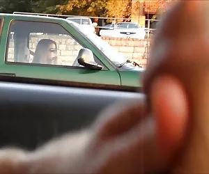 Coche  de flash en el tráfico