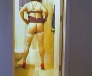 Crossdresser divertirse sorras culiando