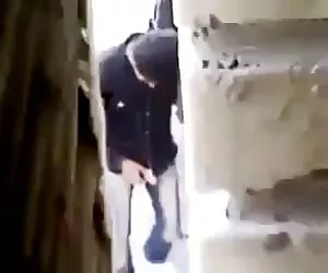 Persa zorra se enculada en público xxx orno
