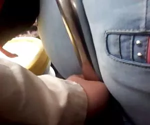 Tocar un jugoso culo en el da de autobús, hell yeah! putas gratis videos
