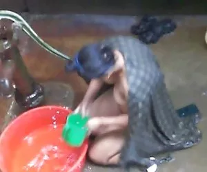 Vecino oculta baño de 4 ver videos xx