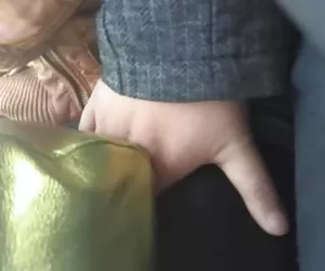  a tientas de la mujer de la pierna en autobús(parte2)