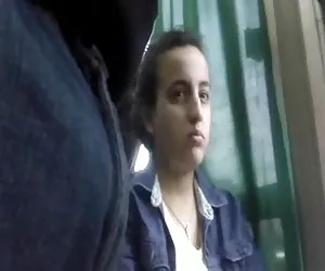 Ella al igual que su bulto..con bonus señoras calientes