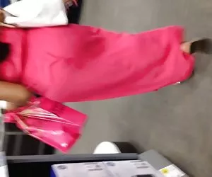 La grasa negro milf culo en rosa ver a través de vestido peliculas porno gratis