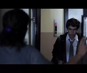 Sexo con los amigos de mamá (de la película) chicas ardientes xxx