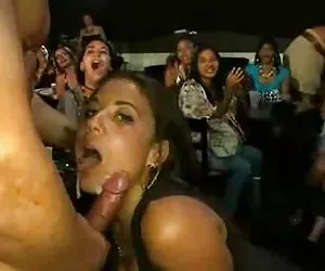Parte de las niñas y corridas. videos xxx de putitas
