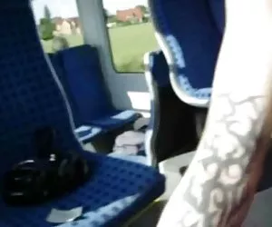 El sexo público corrida mamada en un tren loco porno muy zorras