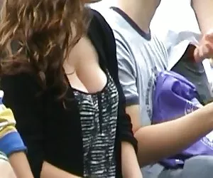 Porno xx adolescente puta público downblouse fantásticas tetas se agitan en la final!
