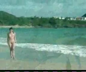 Shu  qi desnuda en la playa