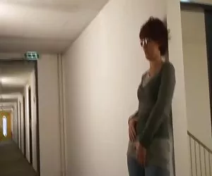 Deutsche milf fingert sich im hotel und wird angewichst mujeres putas