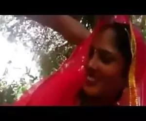 Desi marrired bhabhi complace a su marido videos d porno