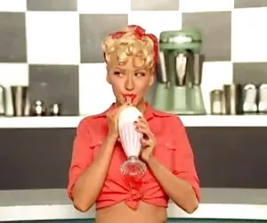 Porno vídeo de la música de christina aguilera candyman videos gratis de mujeres desnudas