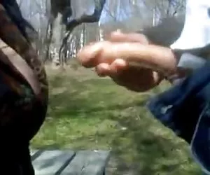 Masturbador y la puta en el parque público mujeres desnudandose videos