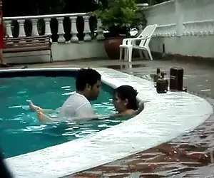  sexo en la piscina.