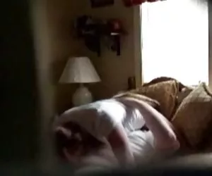  hidden cam pareja teniendo sexo en la cama -(bypronreporter)-