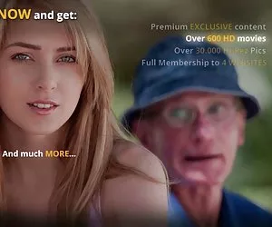  suerte viejo pedo cosas a su antiguo polla en una sexy jovencita rubia