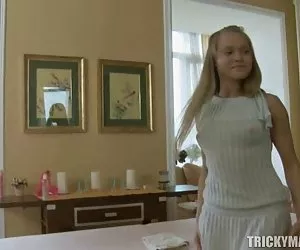 Tímido adolescente de la pareja se convierte en un caliente y zorra! porno sexo xxx