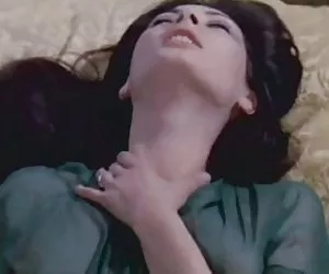 Edwige fenech - la signora gioca bene un scopa (1974) videos x porno
