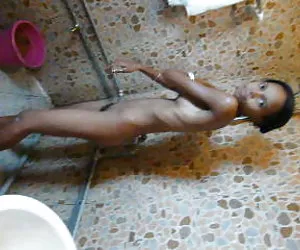 Slim negro adolescente antes de que coño afeitado porno argentino