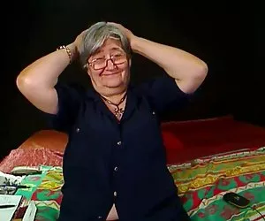 La abuela del vecino videos gratis putas