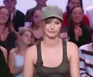 Louise bourgoin lindo de mama ver vídeos porno gratis