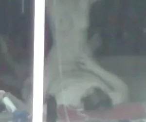  mirón de la ventana de sexo de la pareja
