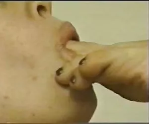 Lesbianas  lamiendo los pies (sin sonido)
