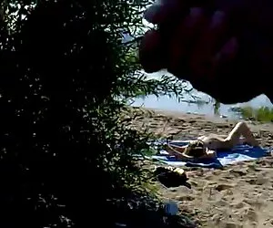 Dickflash  de la épica corrida desnuda beachgirl (480p versión)