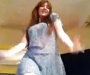 Cantante turco hilal cebeci caliente de la danza del vientre xxx las mejores putas